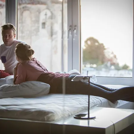 ブティック フォーラム ザダル