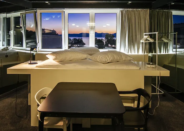 Boutique Forum אכסניה זאדאר