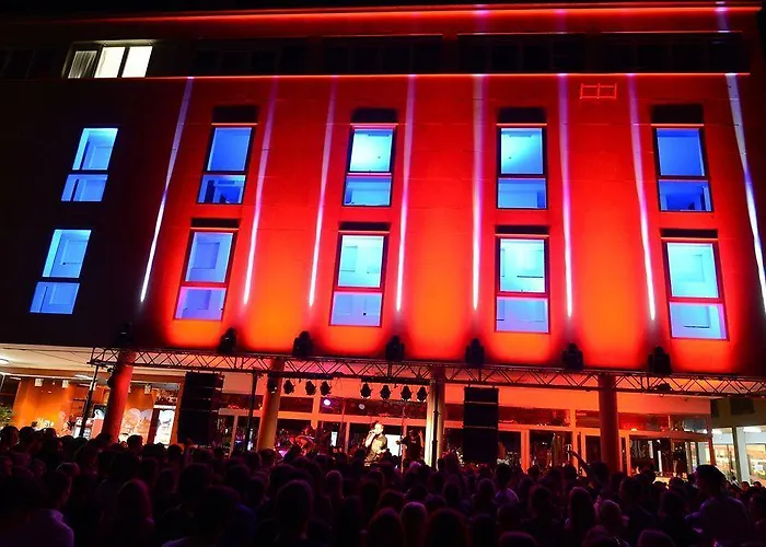 Boutique Forum אכסניה