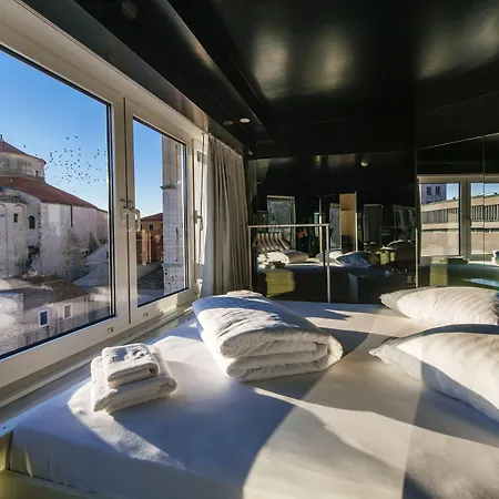 Boutique Forum Hostel *