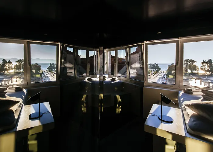 Boutique Forum 자다르