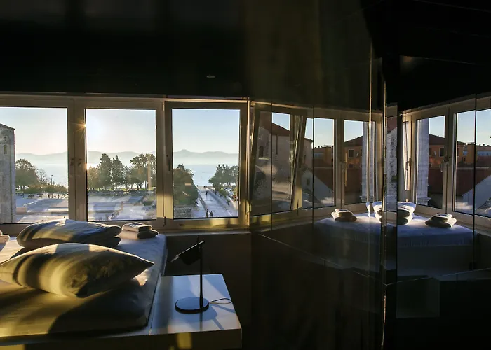 Boutique Forum * 자다르